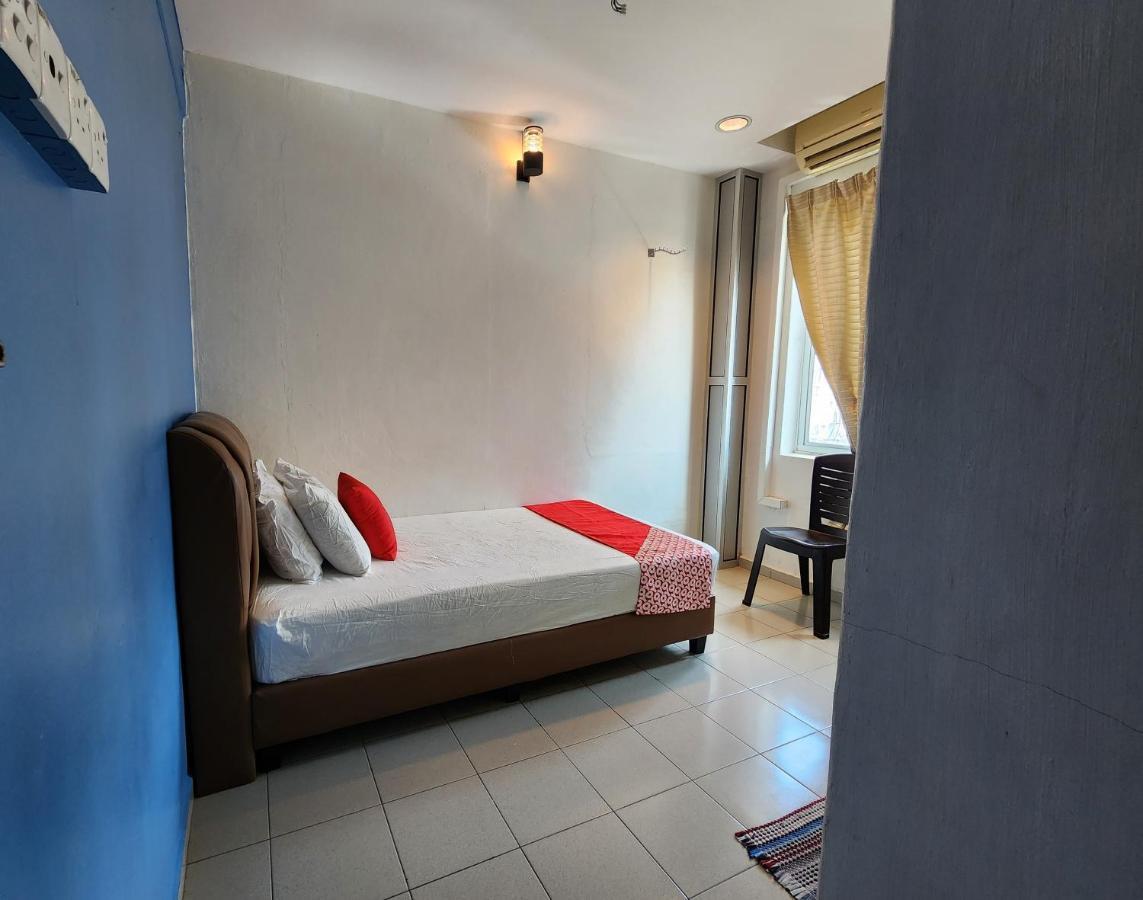 Oyo 90743 Hotel Ban Cheong Kangar Extérieur photo
