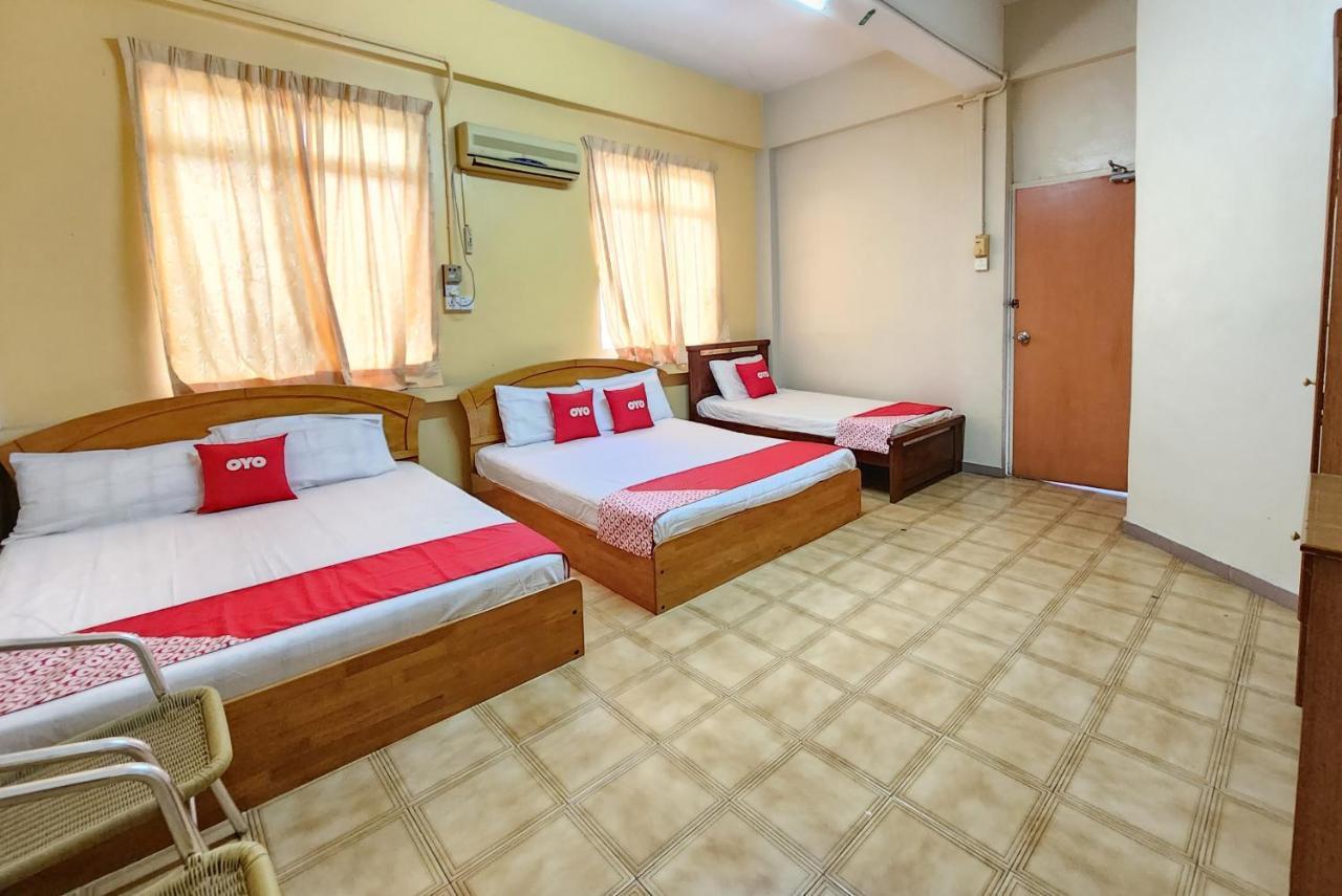 Oyo 90743 Hotel Ban Cheong Kangar Extérieur photo