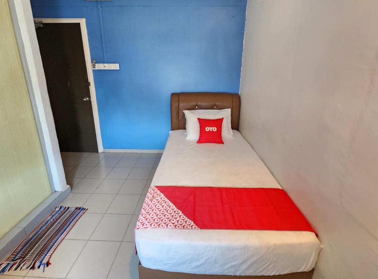 Oyo 90743 Hotel Ban Cheong Kangar Extérieur photo