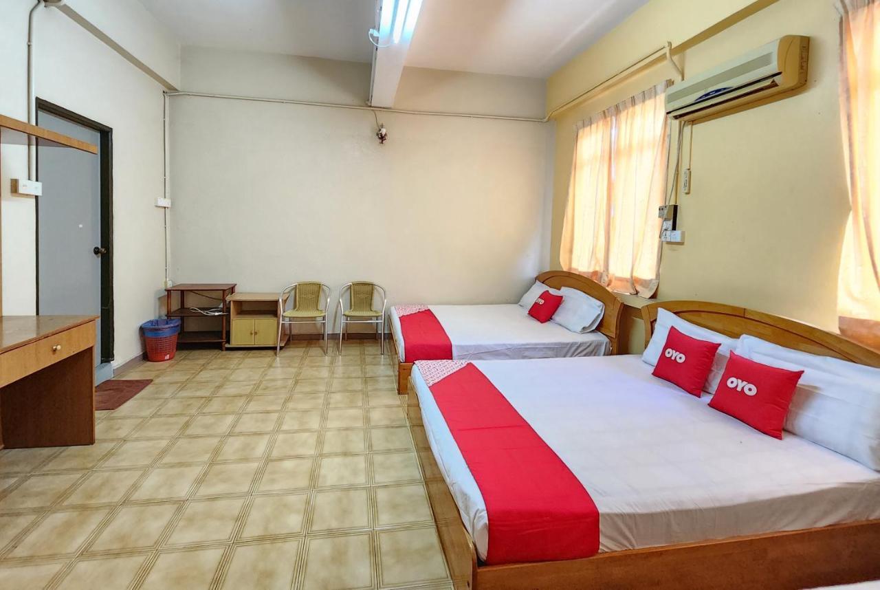 Oyo 90743 Hotel Ban Cheong Kangar Extérieur photo