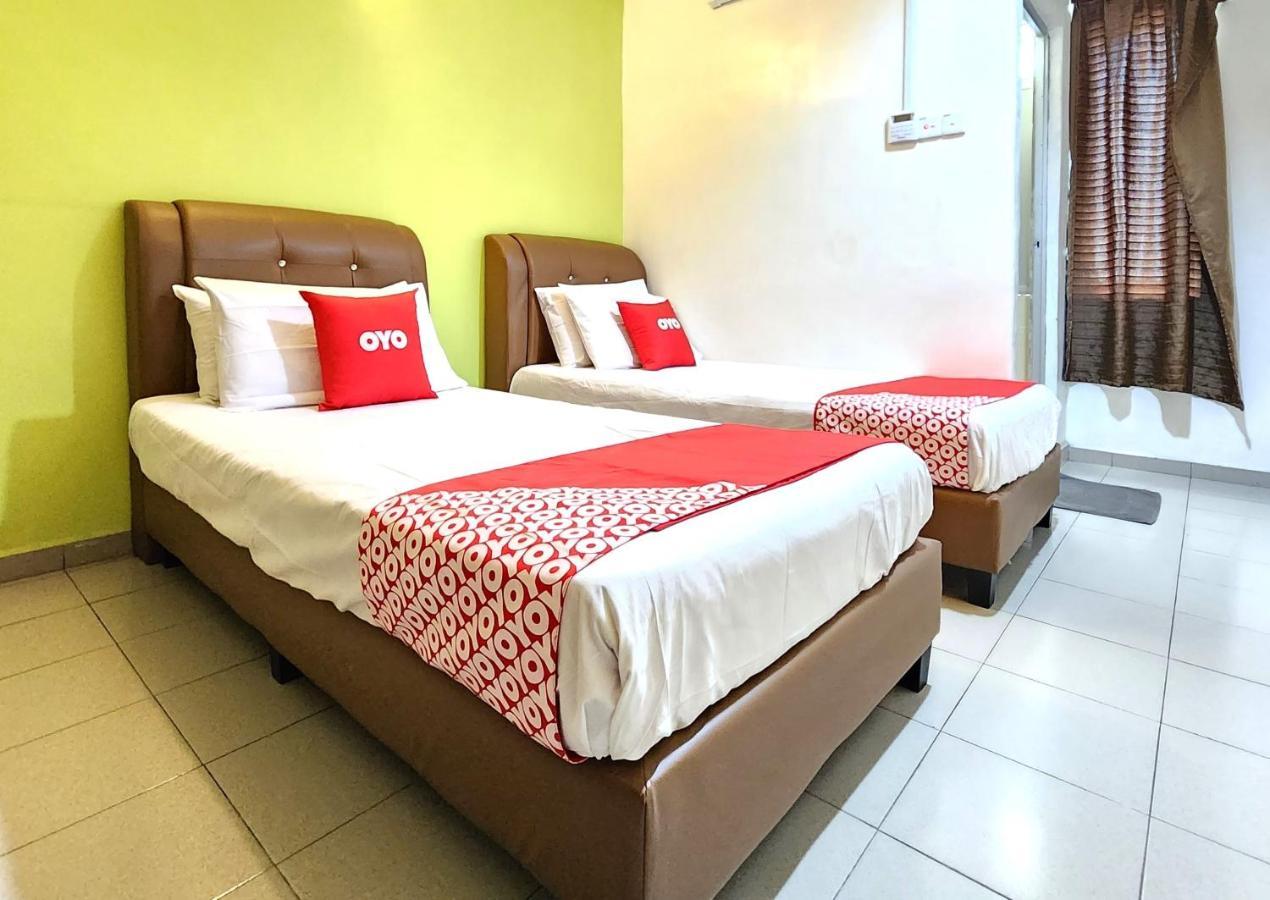 Oyo 90743 Hotel Ban Cheong Kangar Extérieur photo