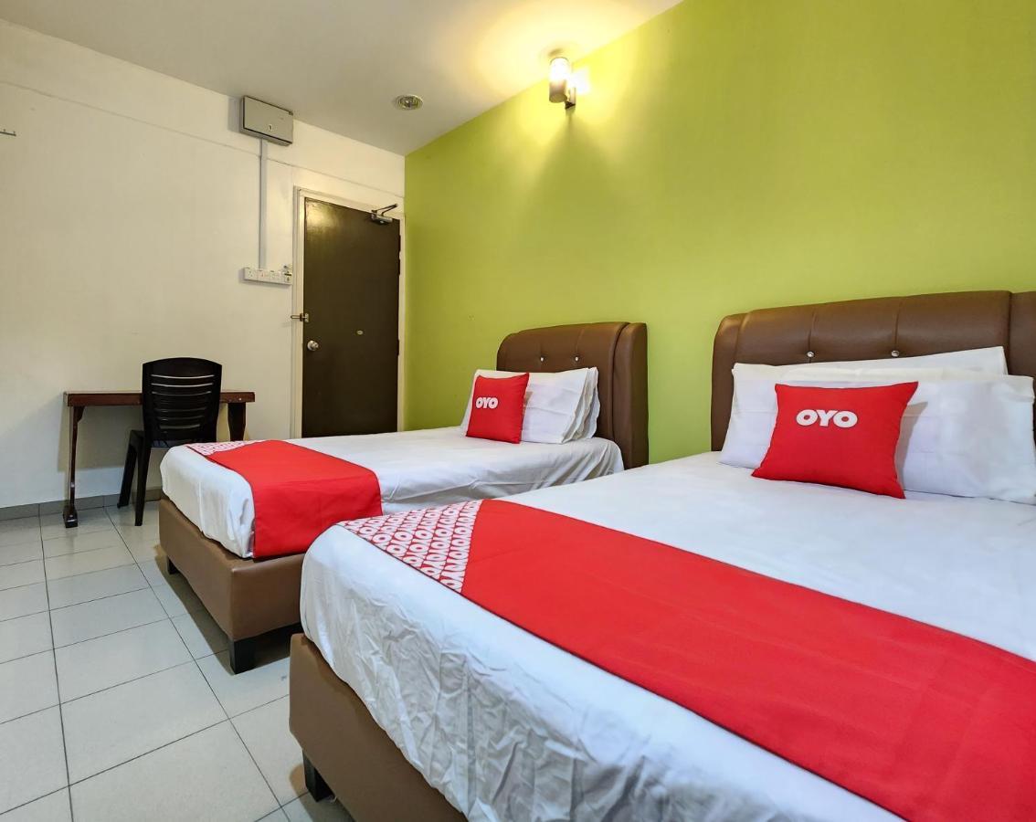 Oyo 90743 Hotel Ban Cheong Kangar Extérieur photo