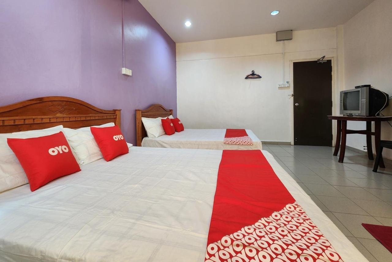 Oyo 90743 Hotel Ban Cheong Kangar Extérieur photo